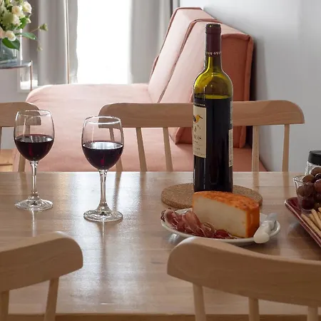 Serviced - Santos Apartment Lisbon